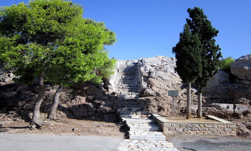 kids love greece Athenian Hills and Hidden Anafiotika Family Tour guided tours Athens activities for families