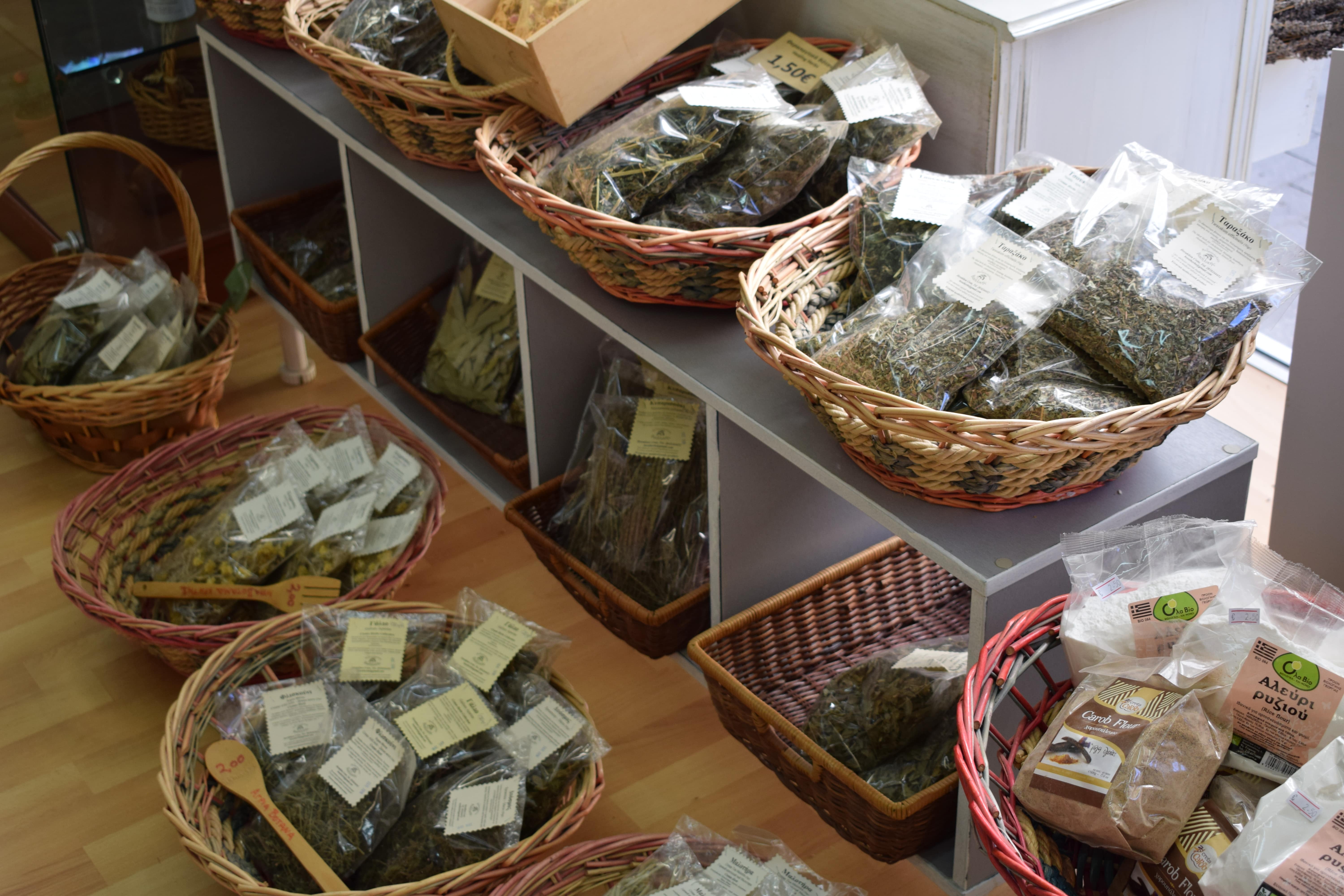 Foodies Feast of Heraklion Family Food Tour Gastronomy Kidslovegreece culture bougatsa pies Crete loukoumades oil cheese herbs