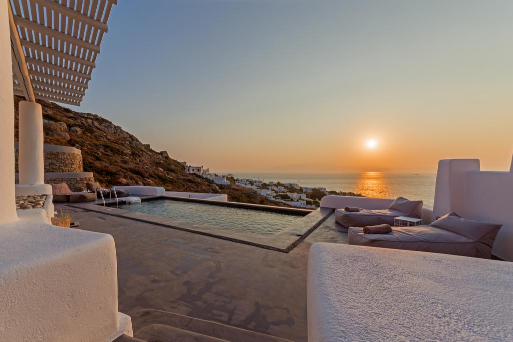 Venti kids love greece accommodation for families Orkos 2 family villa Naxos island