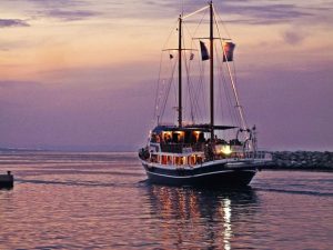 little Venice activities for families Mykonos family cruises sunset Delos island Cyclades kids love greece