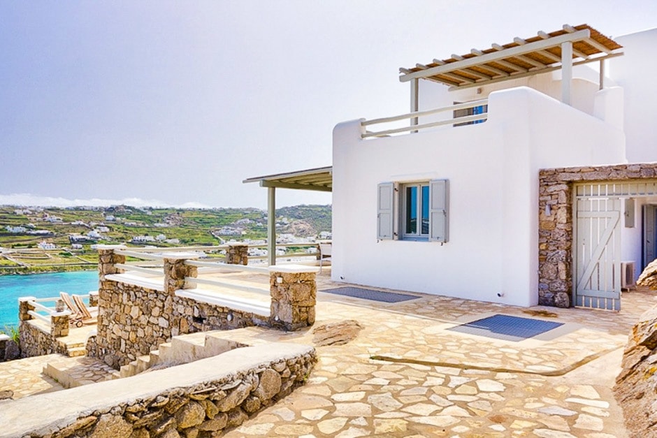 Cyclades Ornos bay spacious family vacation villa in Mykonos island accommodation for families Sophia residence kids love greece