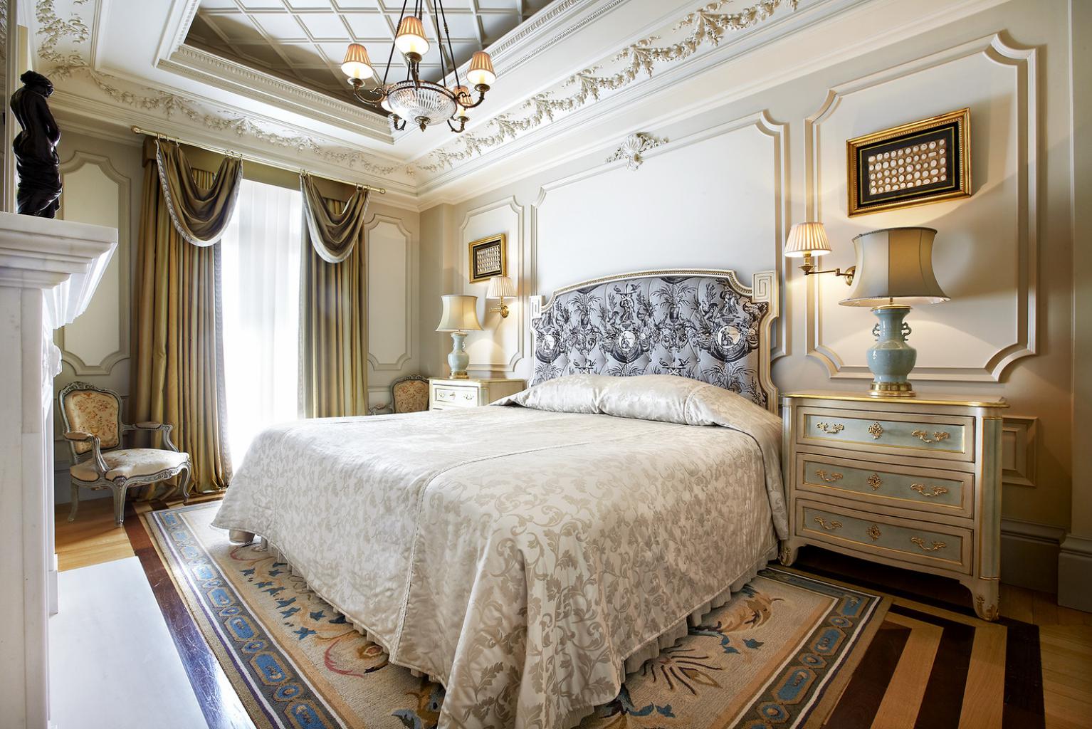 The Grande Bretagne Hotel in Athens 5 Star Family Accommodation kidslovegreece Acropolis Greece luxury kids Central location best luxury collection Marriott