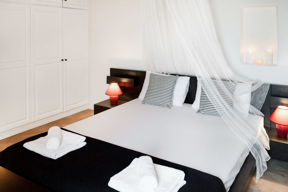 Cyclades elegant family vacation villa in mykonos island accommodation for families the Agios Sostis residence kids love greece